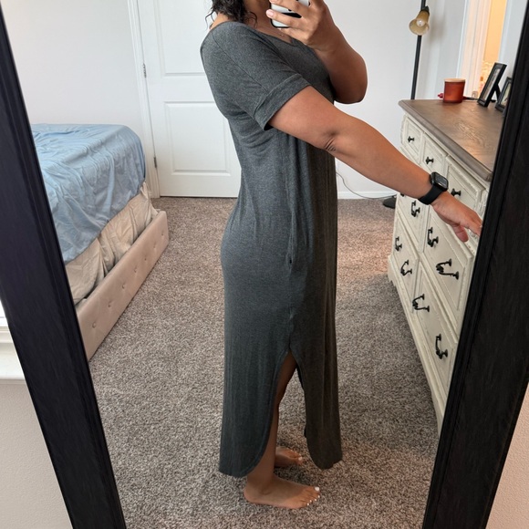 Short Sleeve Split Maxi Dress - Picture 5 of 13